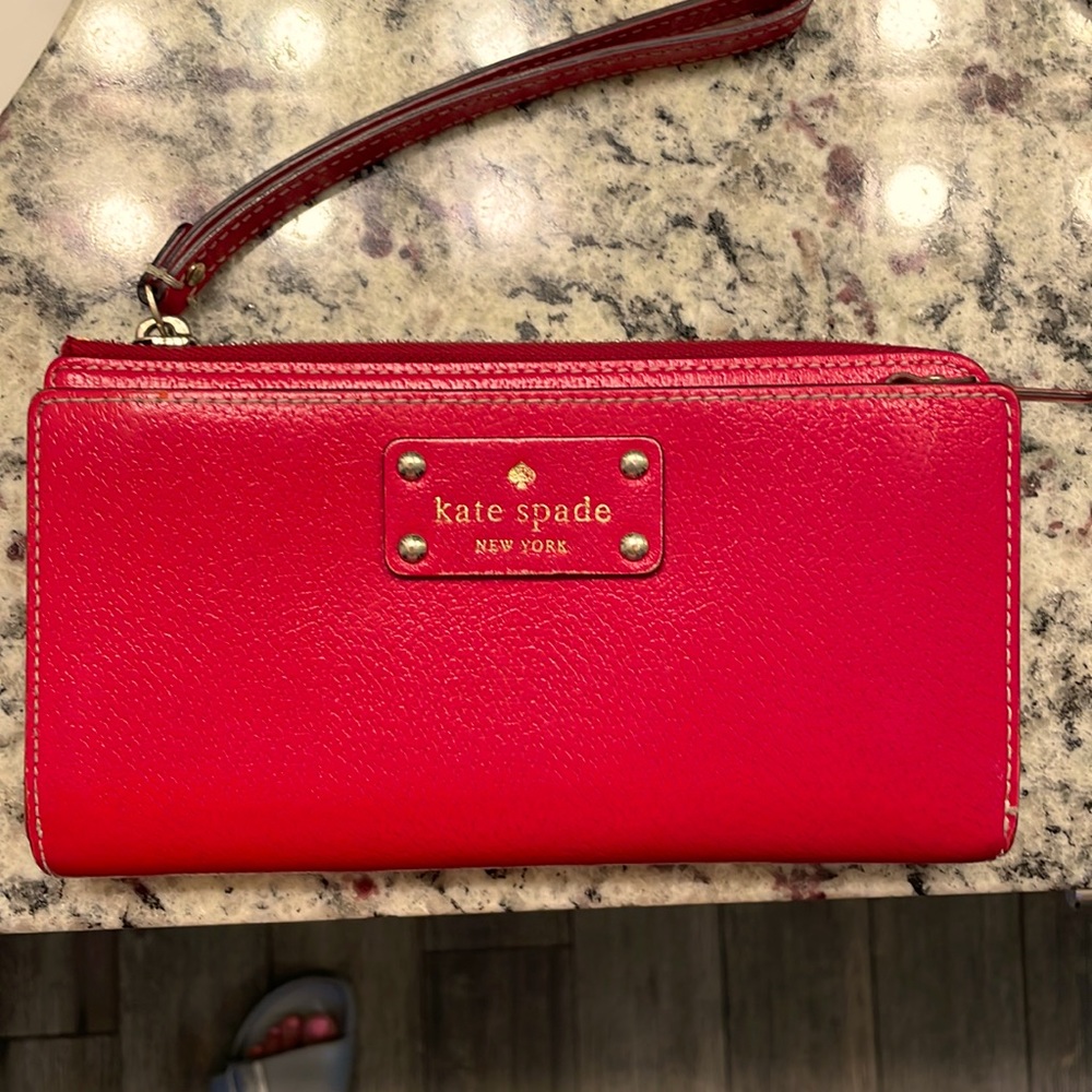 Kate Spade Staci Large Carryall Wristlet Clutch Wallet -Red